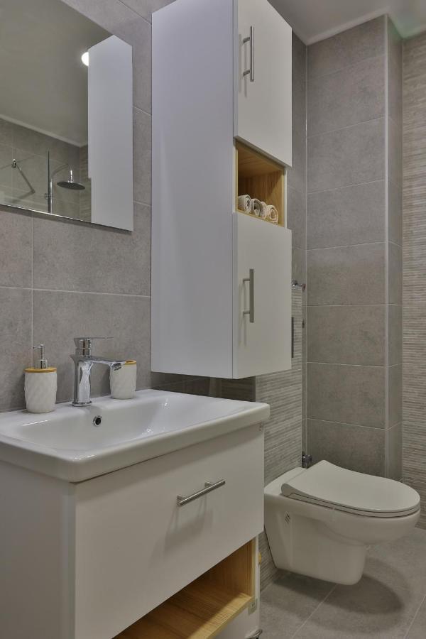 Appartement Antonis New Apartment's 1 *